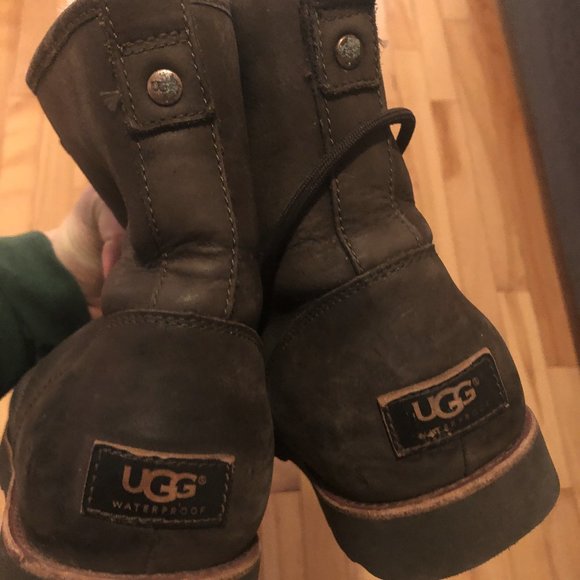 Ugg Hannen Waterproof boots - Men's Size 12 - Picture 4 of 6